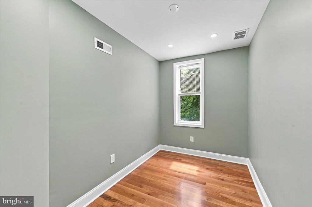 1942 S 56TH STREET