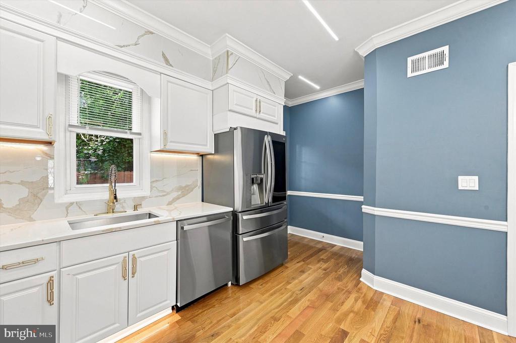 1942 S 56TH STREET