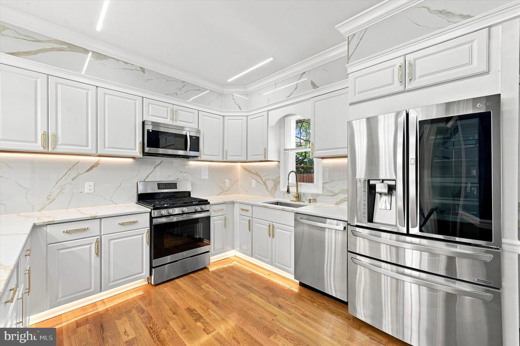 1942 S 56TH STREET