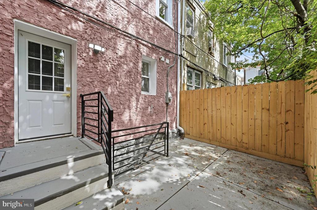 1942 S 56TH STREET
