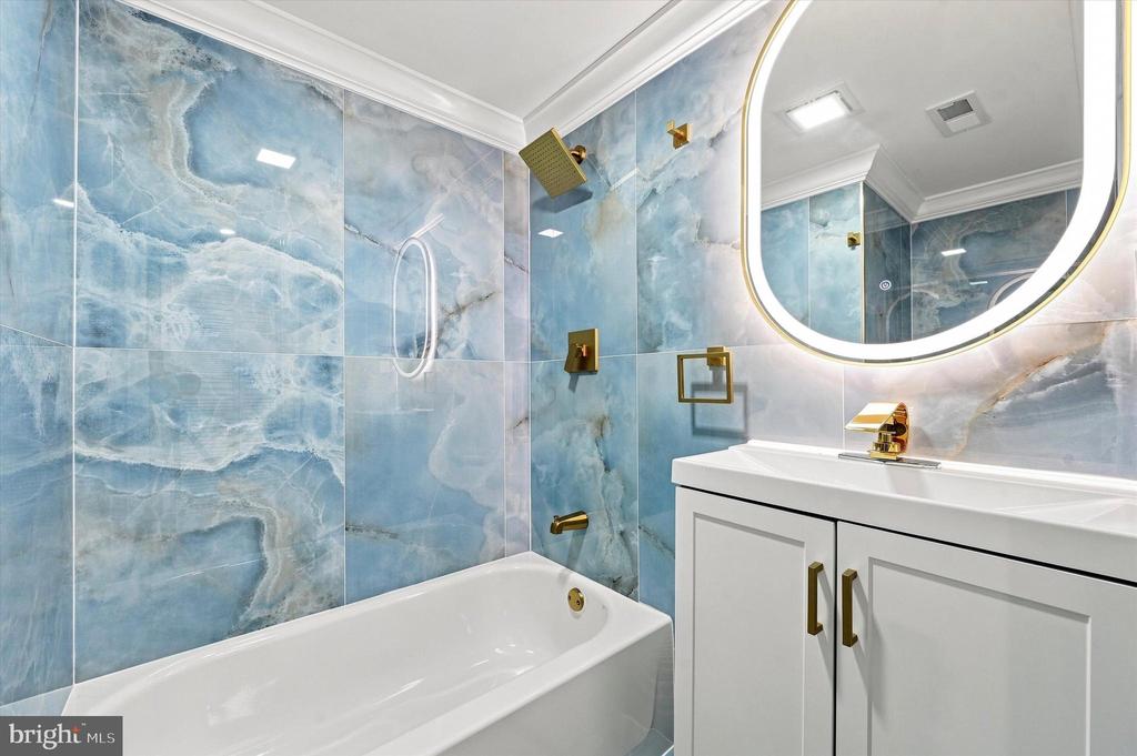 1942 S 56TH STREET