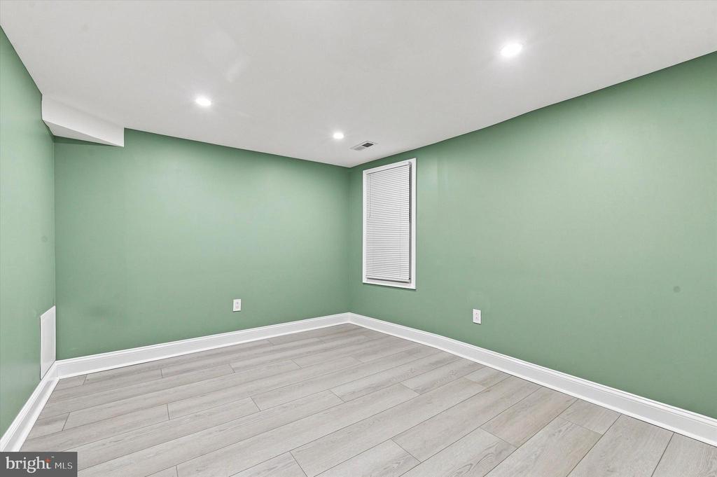1942 S 56TH STREET