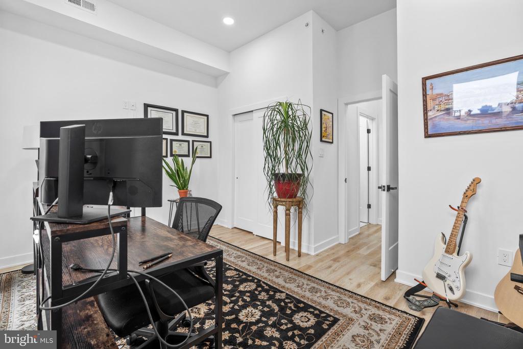 2808 W MASTER STREET Unit: 2