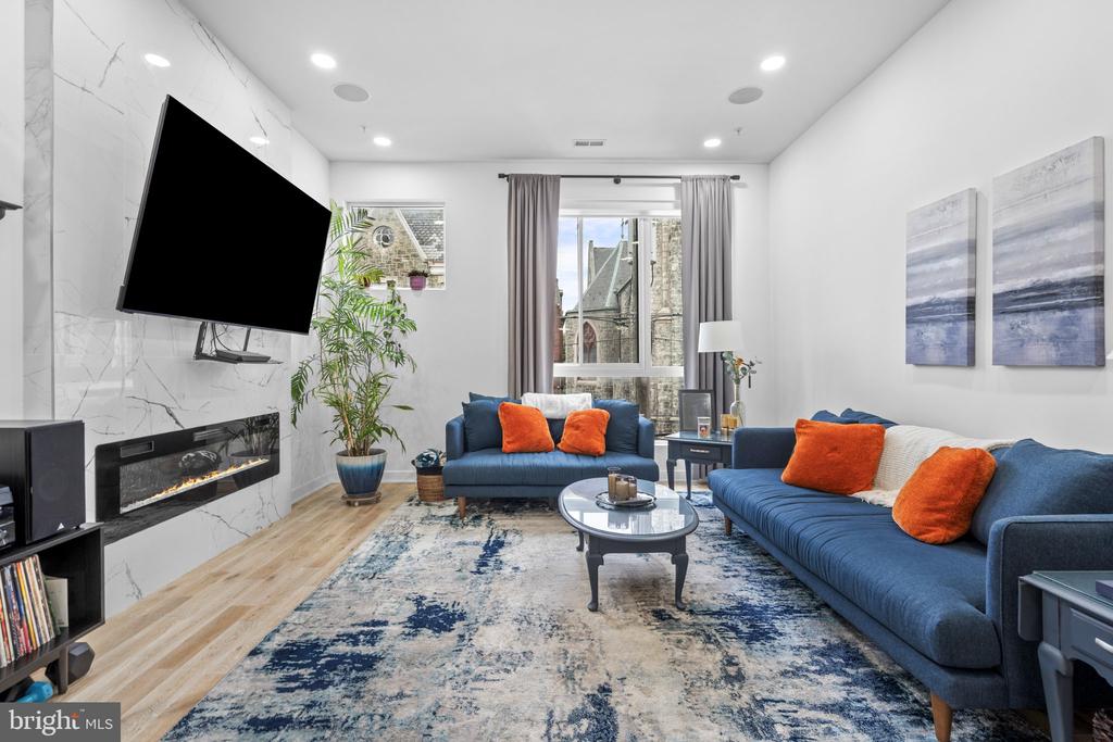 2808 W MASTER STREET Unit: 2