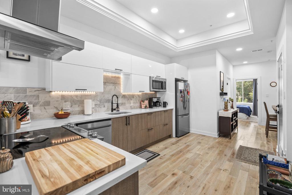 2808 W MASTER STREET Unit: 2
