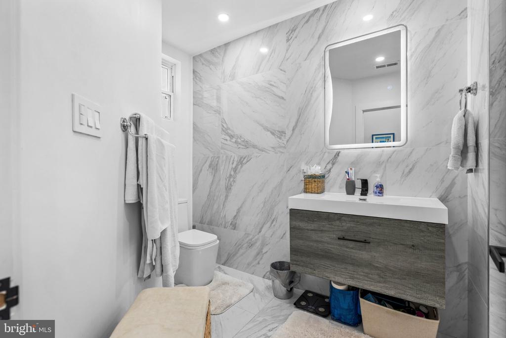 2808 W MASTER STREET Unit: 2