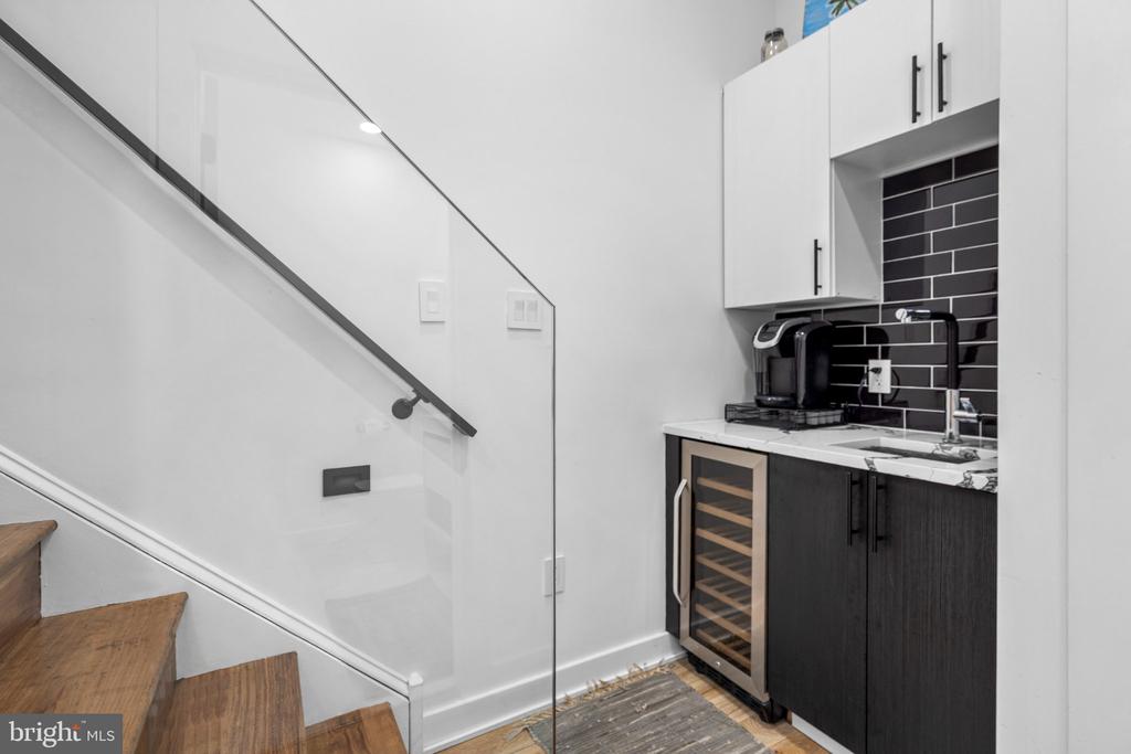 2808 W MASTER STREET Unit: 2