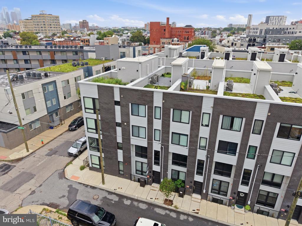 1600 N BODINE STREET