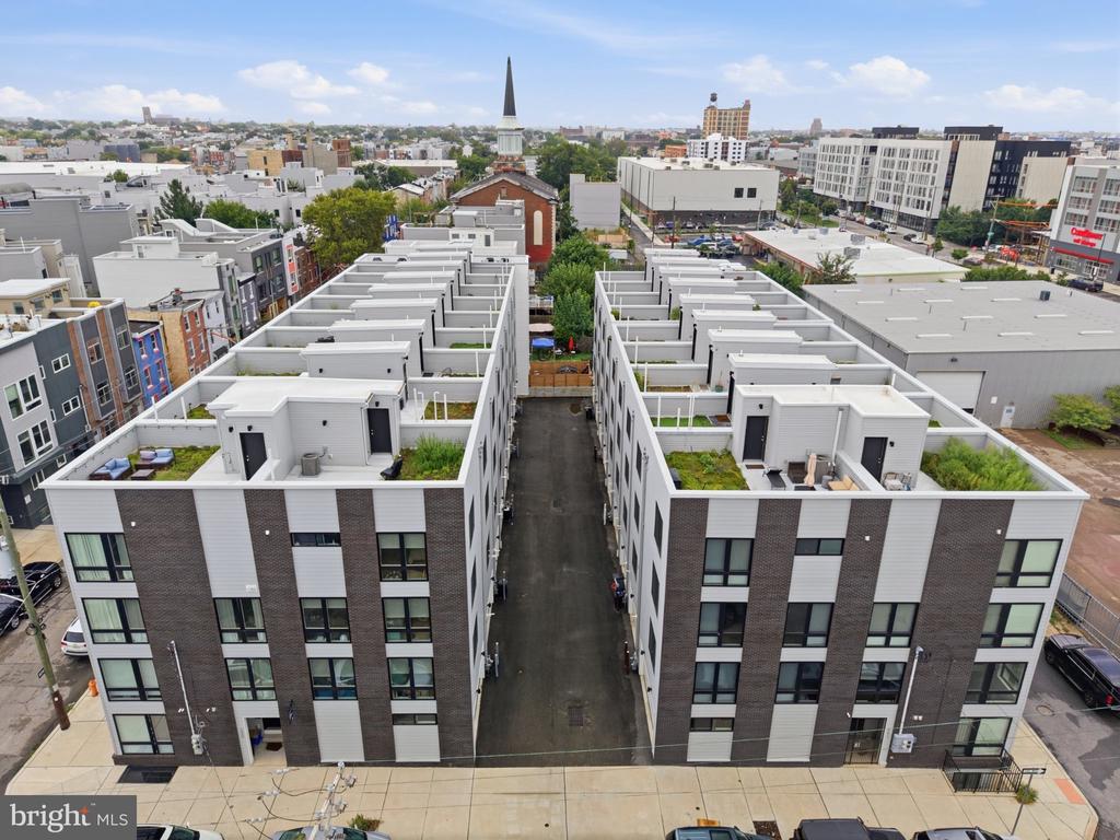 1600 N BODINE STREET