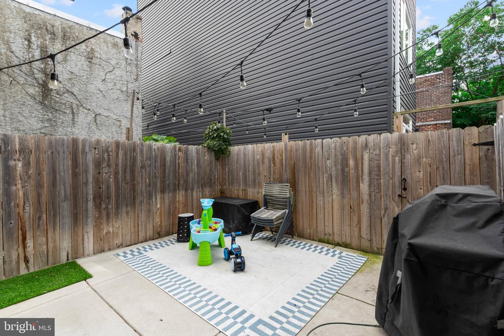 1704 REED STREET