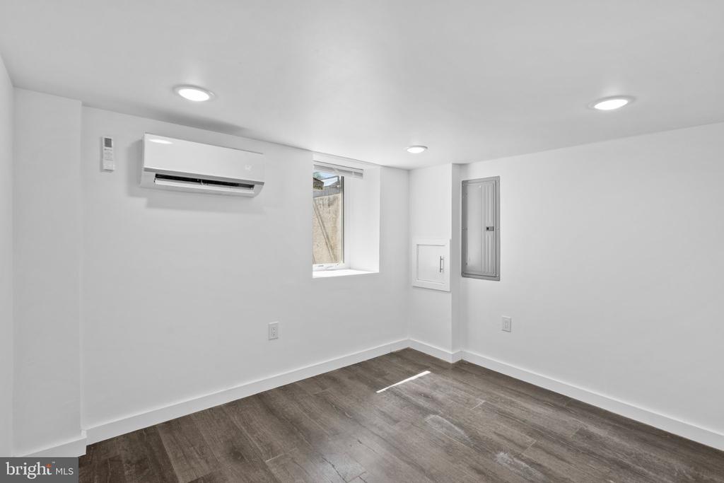 39 W WILDEY STREET