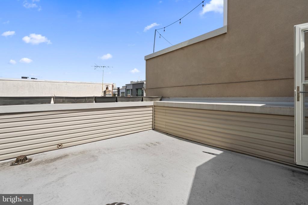 39 W WILDEY STREET