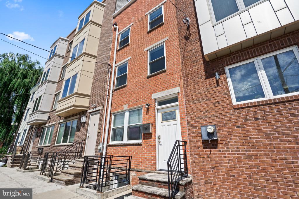 39 W WILDEY STREET