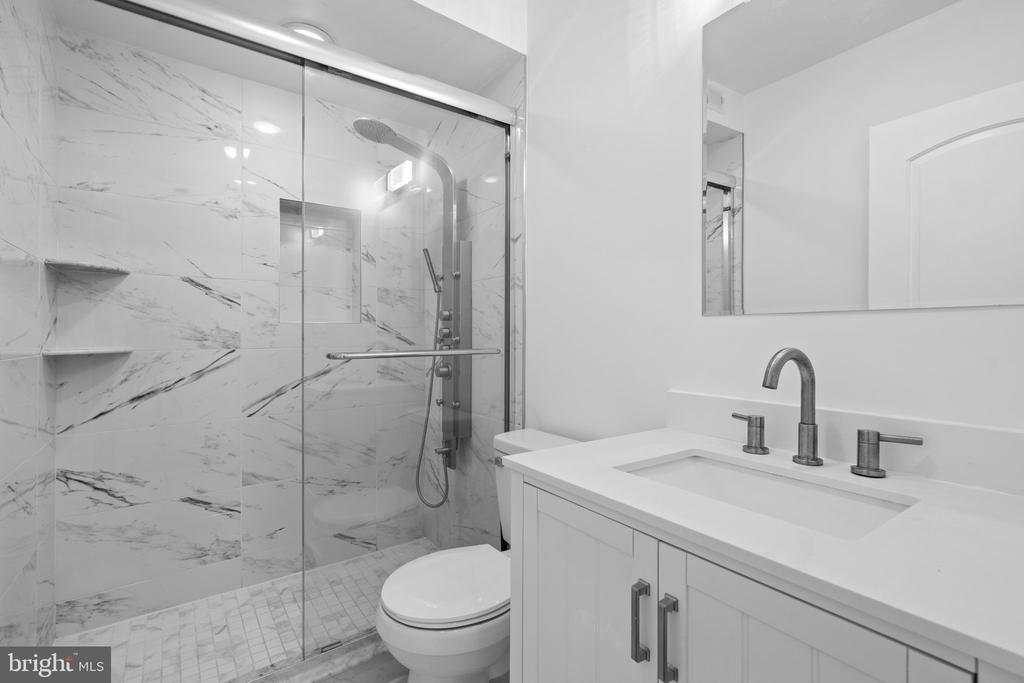 39 W WILDEY STREET