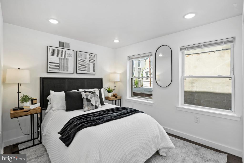 39 W WILDEY STREET