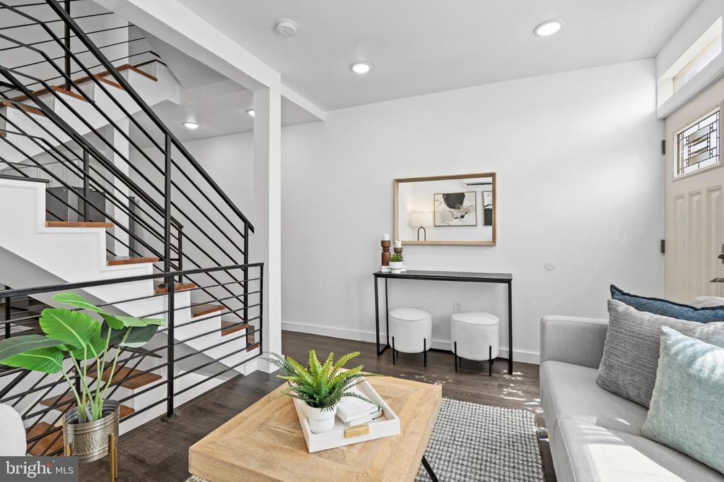 39 W WILDEY STREET