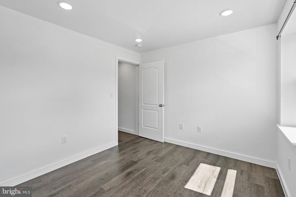 39 W WILDEY STREET