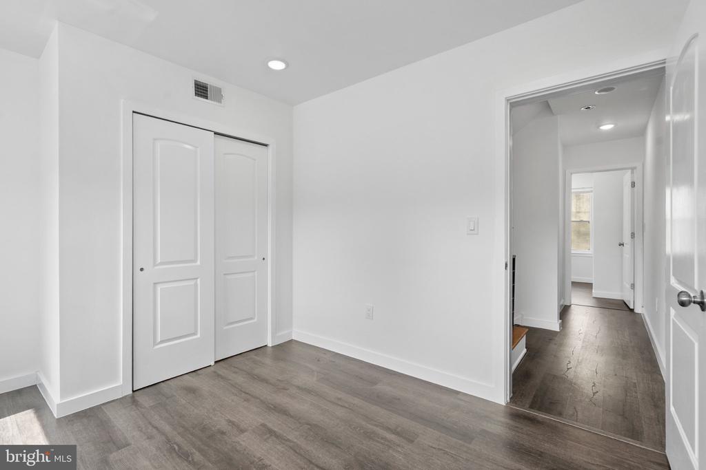 39 W WILDEY STREET