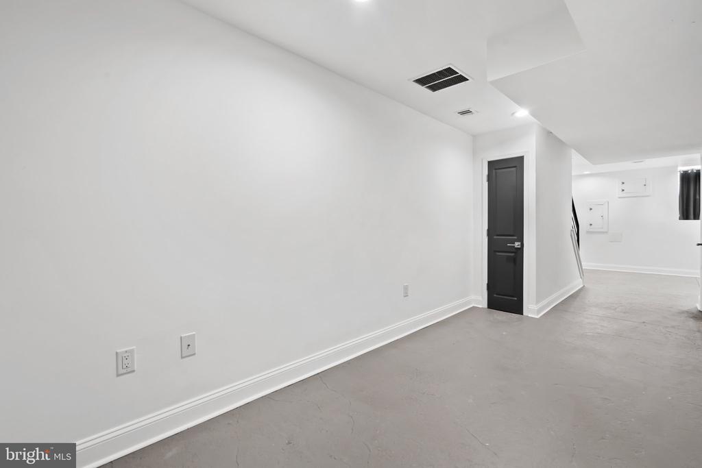 1807 WYLIE STREET