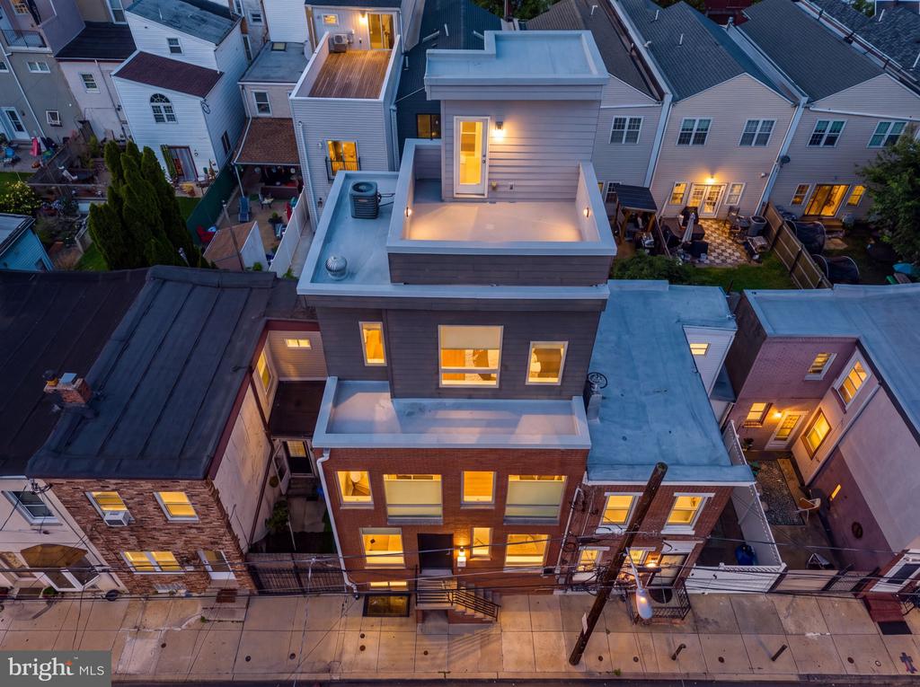 423 E FLORA STREET