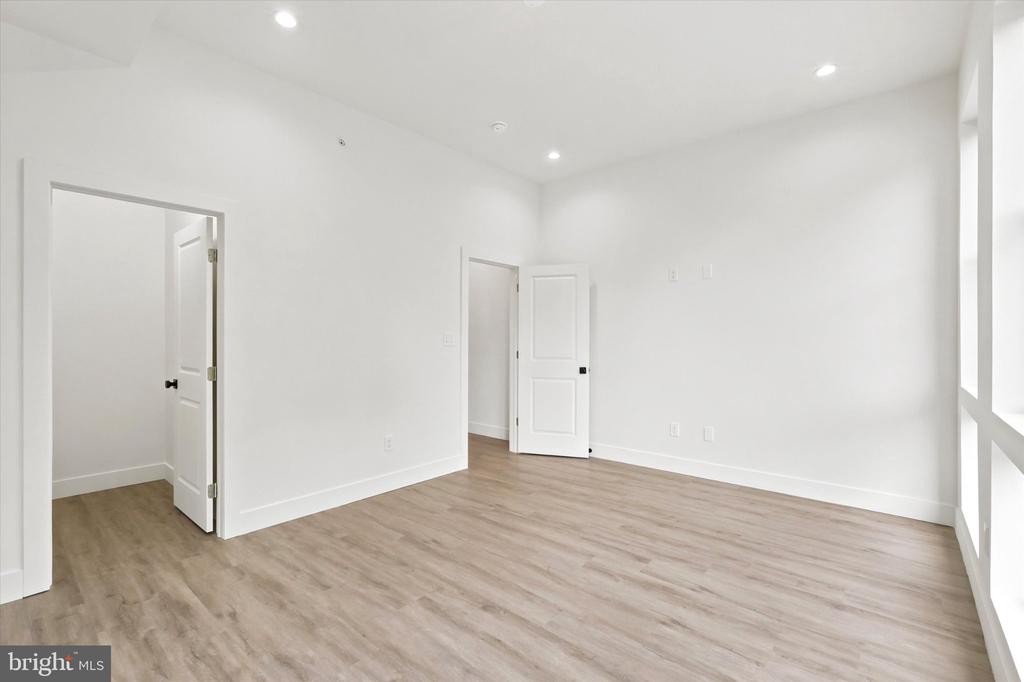 330 CARSON STREET