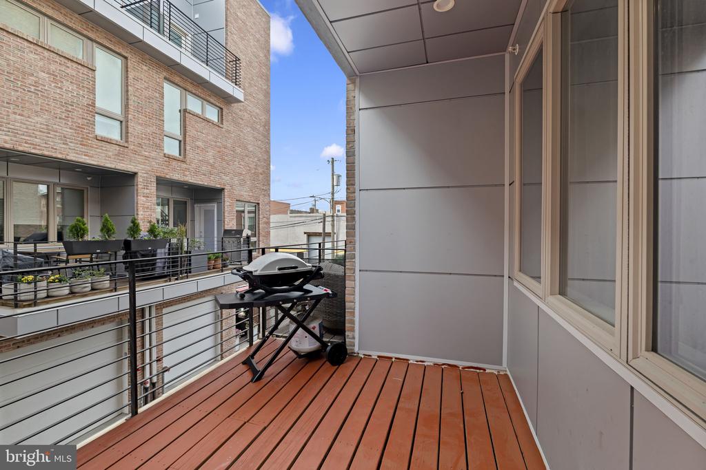 119 GREENWICH STREET Unit: 8