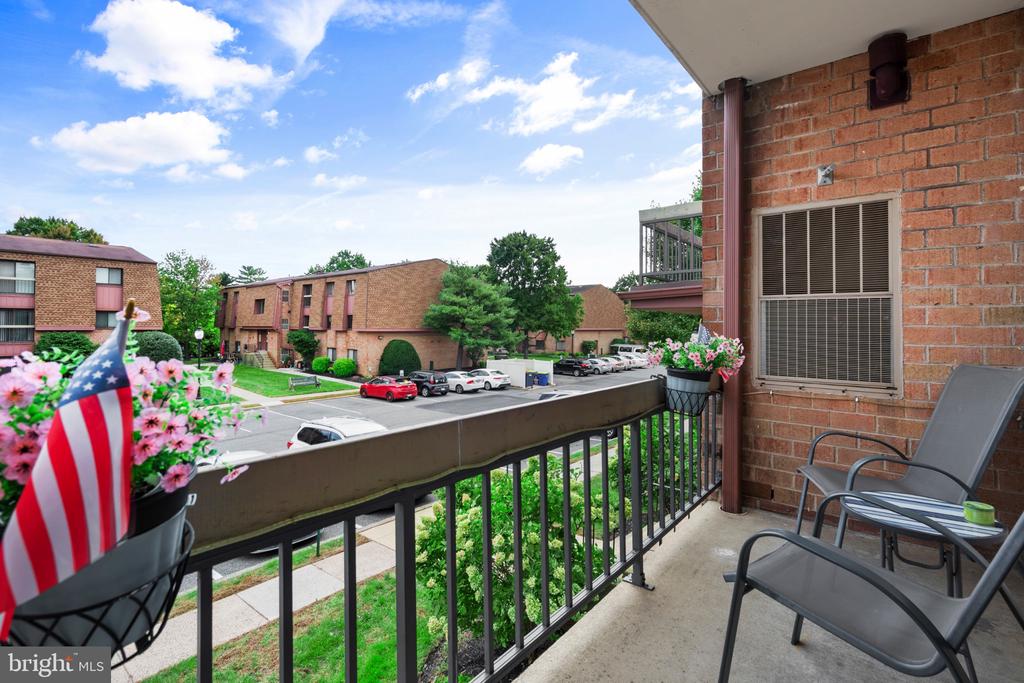 47202 DELAIRE LANDING ROAD Unit: 202