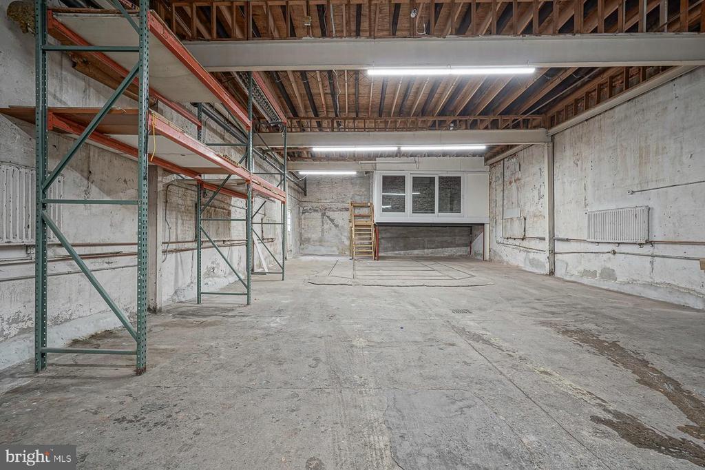 317 DICKINSON STREET Unit: WAREHOUSE