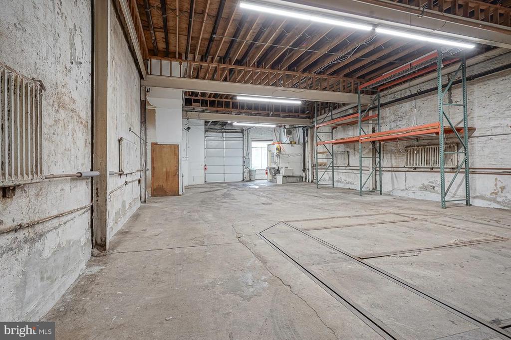 317 DICKINSON STREET Unit: WAREHOUSE