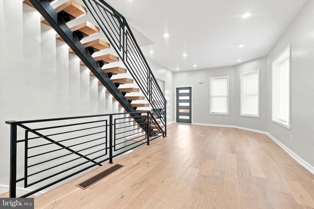 1235 S 26TH STREET Unit: 1