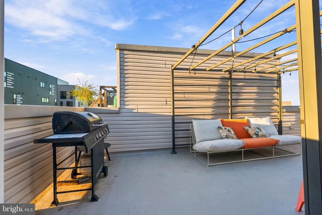 1618 GERMANTOWN AVENUE Unit: B