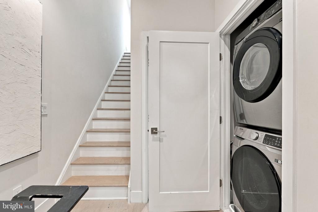 1618 GERMANTOWN AVENUE Unit: B