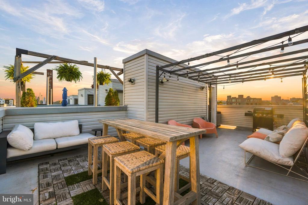1618 GERMANTOWN AVENUE Unit: B