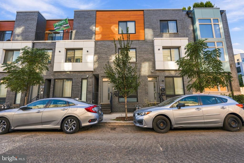 1618 GERMANTOWN AVENUE Unit: B