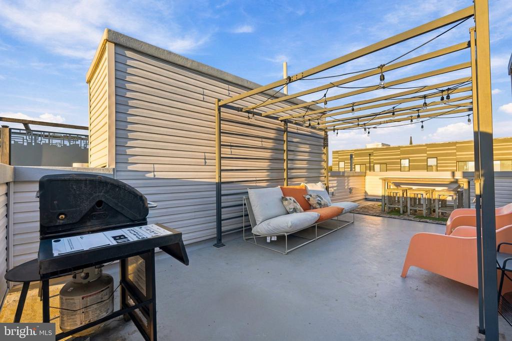 1618 GERMANTOWN AVENUE Unit: B
