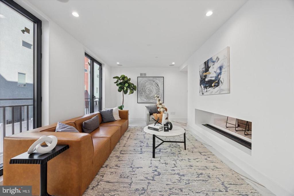 1922 GEARY STREET Unit: 10