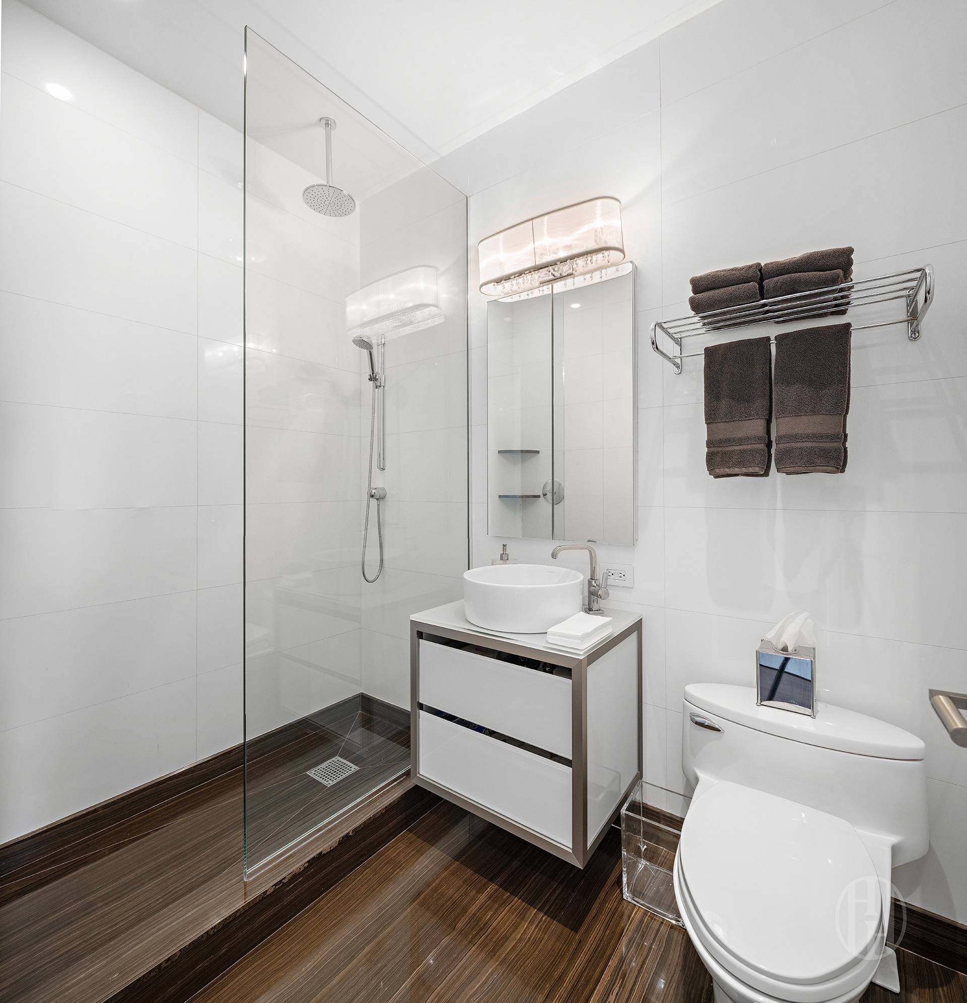 310 E 53rd Street 16C