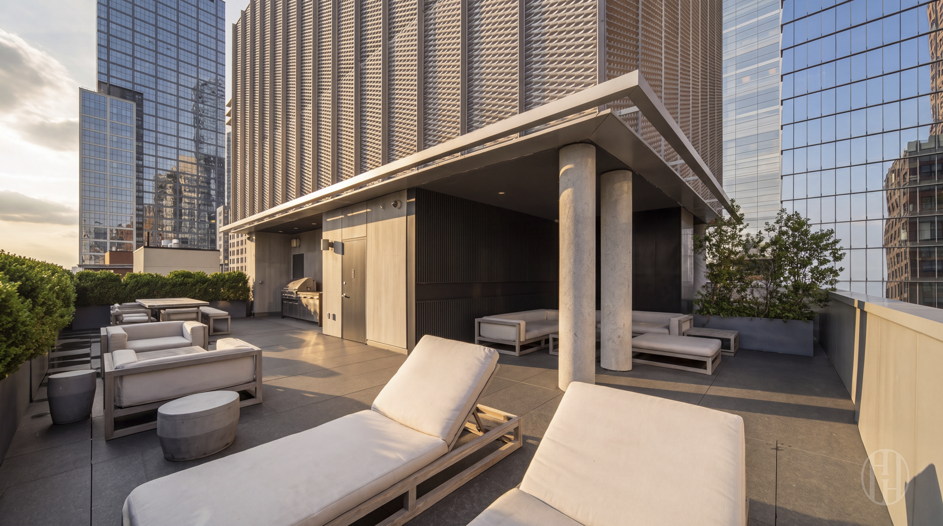 515 W 29th Street 9