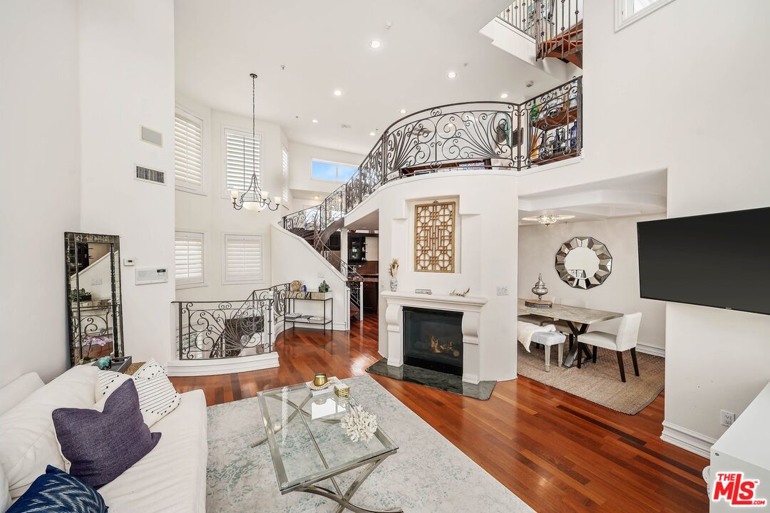 933 15th St Unit: C