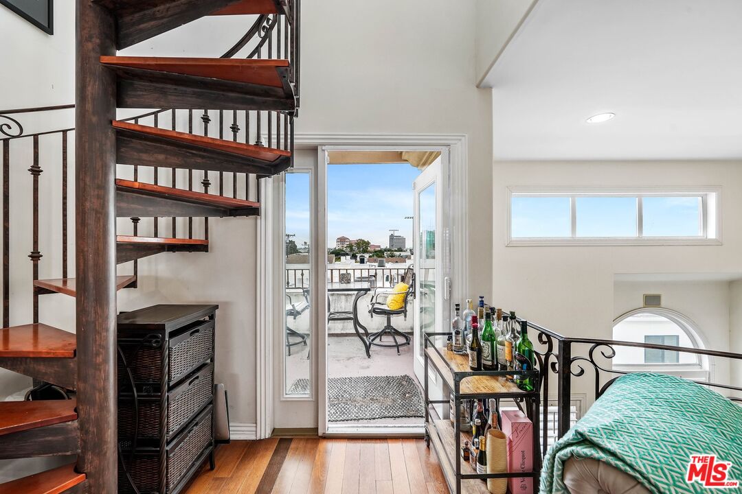 933 15th St Unit: C