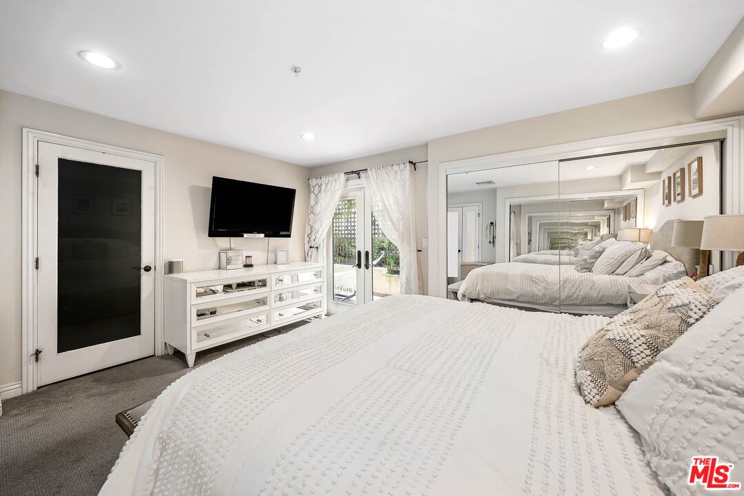 933 15th St Unit: C