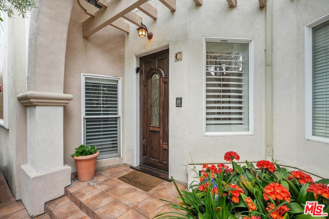 933 15th St Unit: C