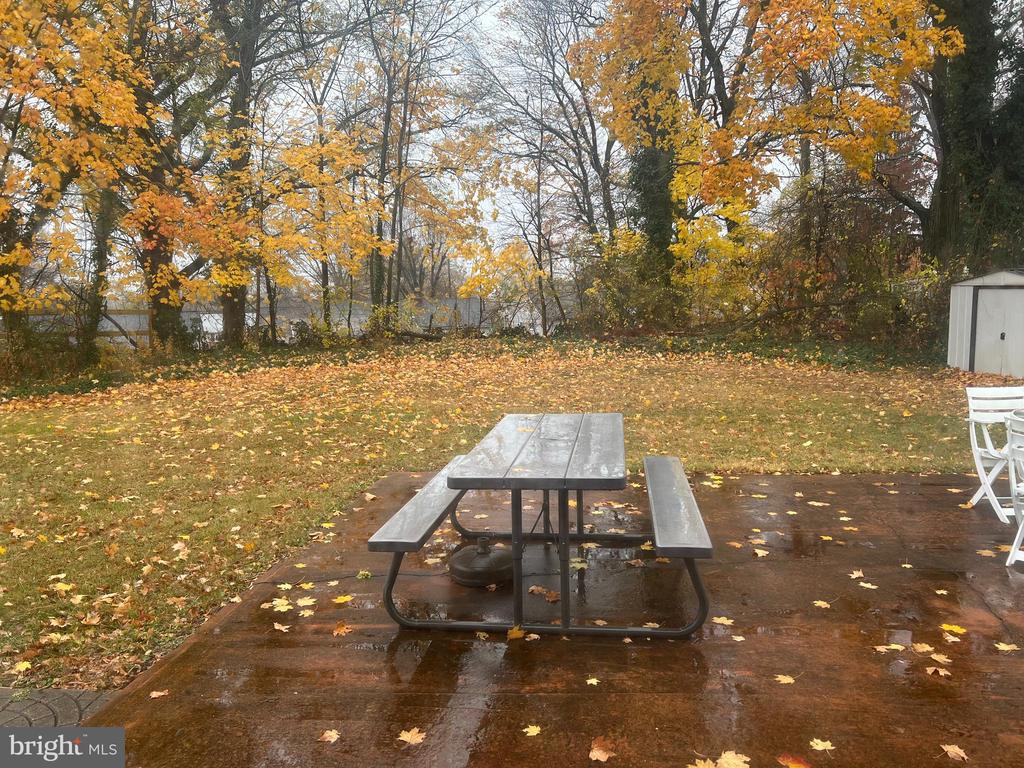 102 RAMBLE RD