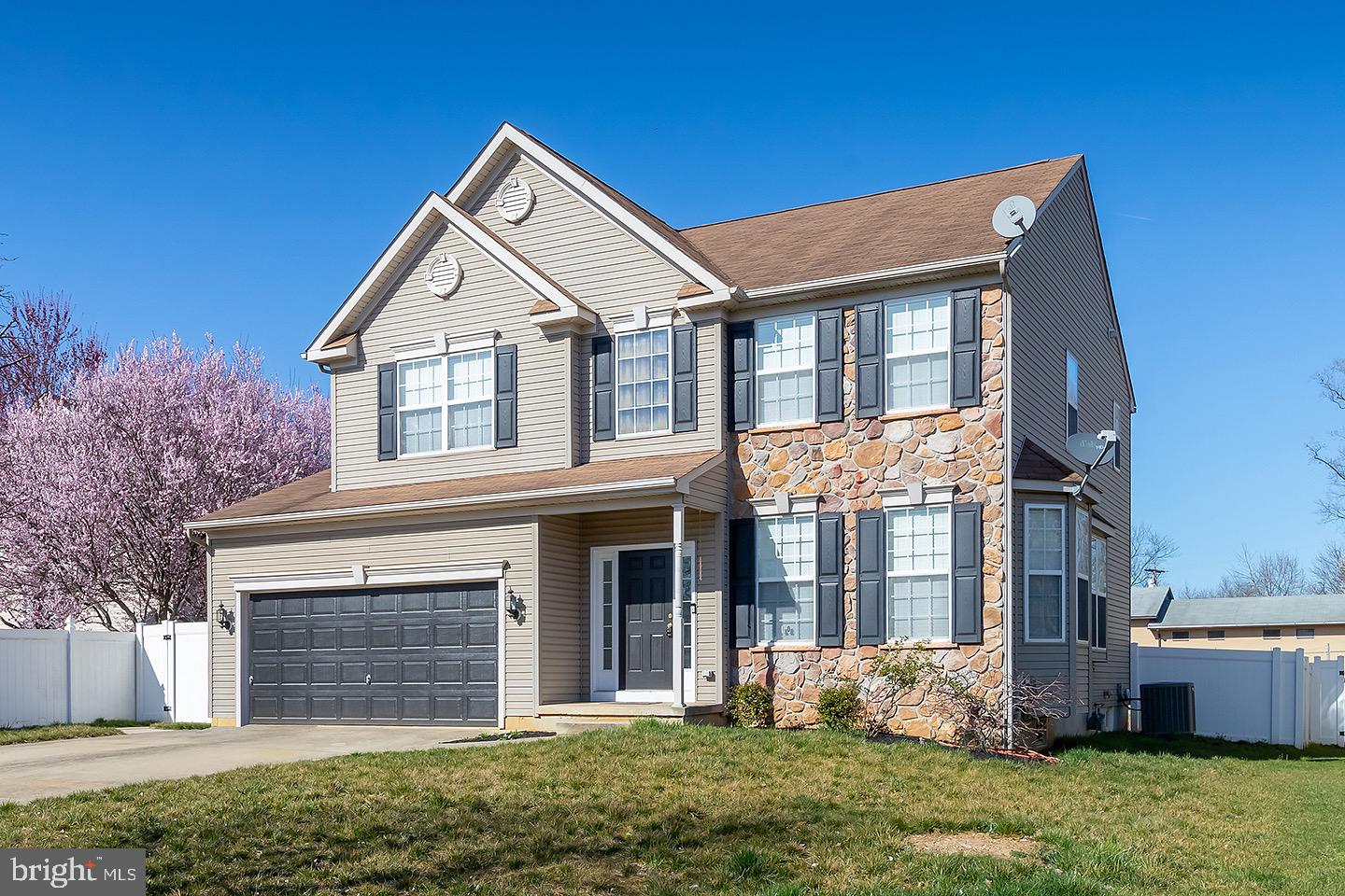 40 Chestnut Hill Ct