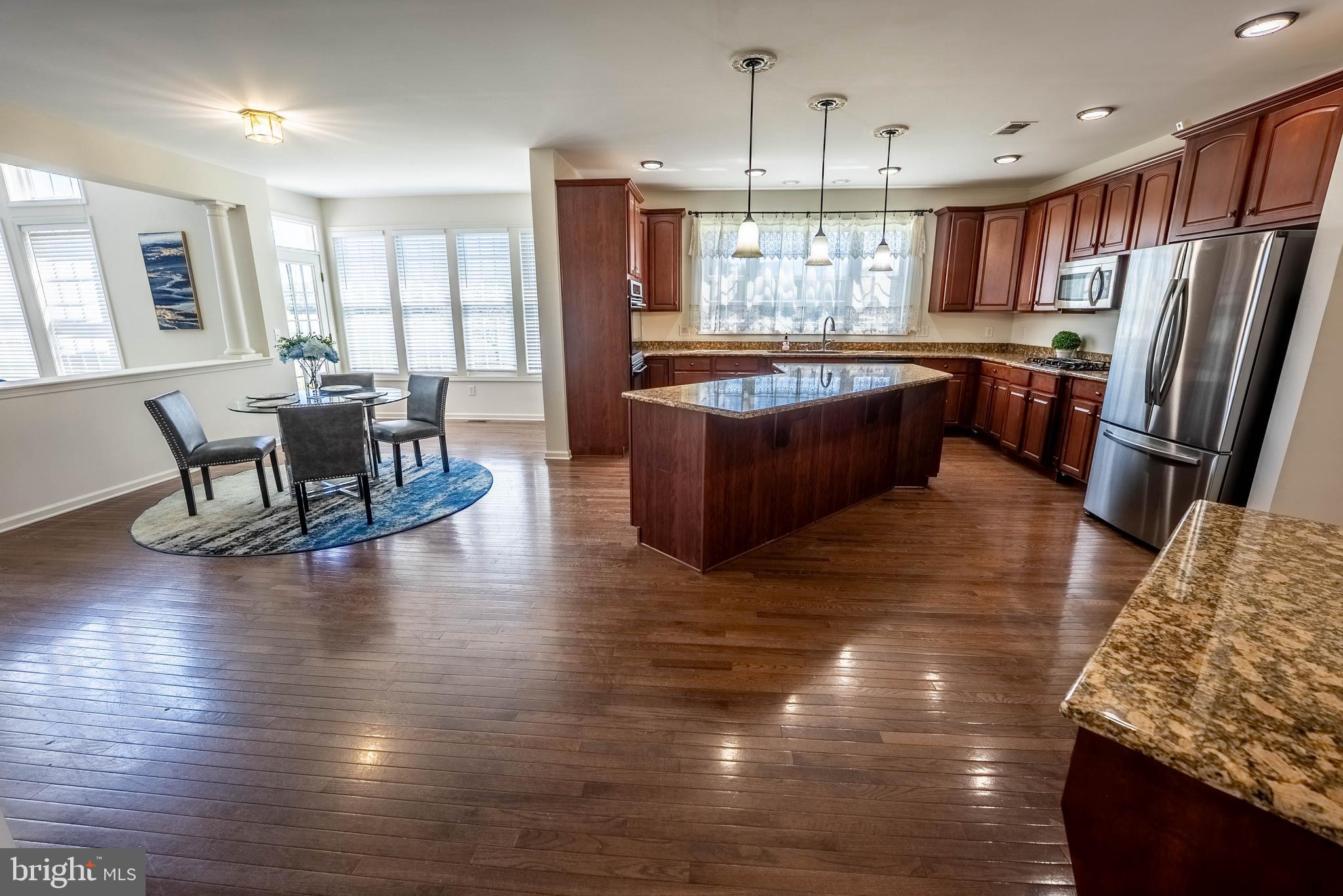 516 RACHEL DR