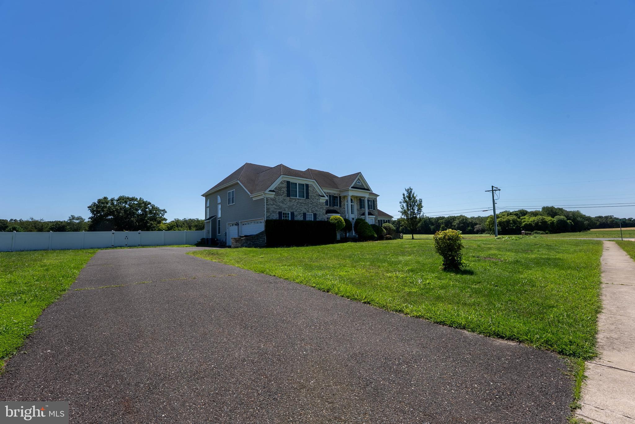 516 RACHEL DR