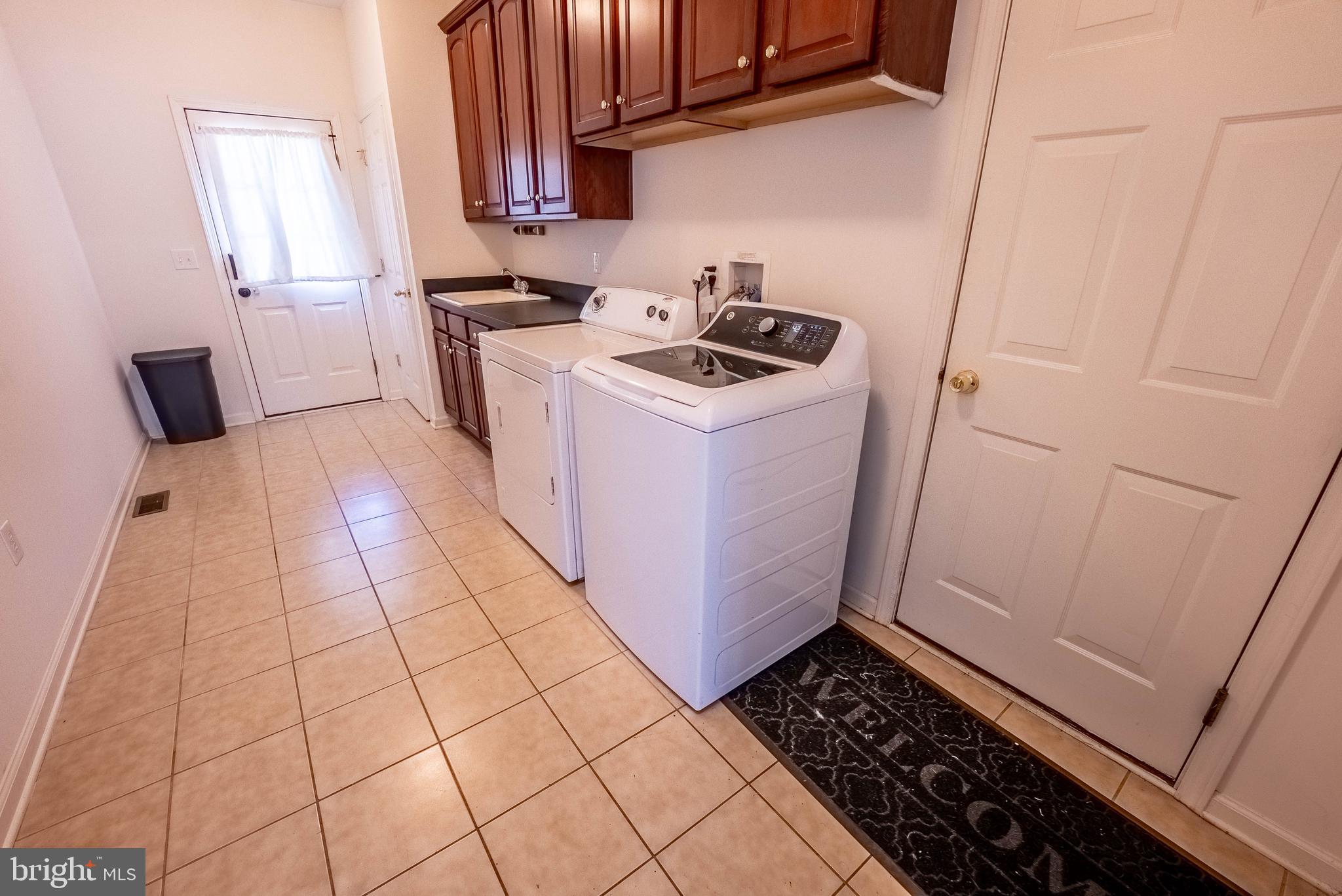 516 RACHEL DR