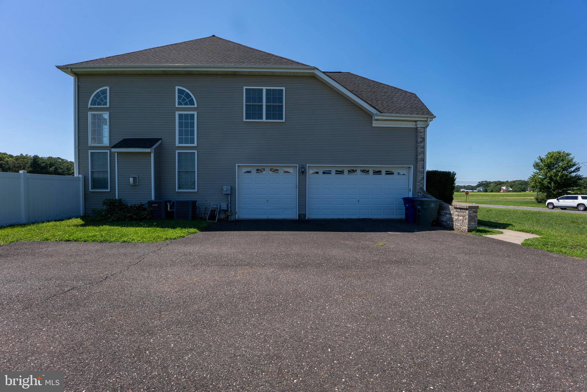 516 RACHEL DR