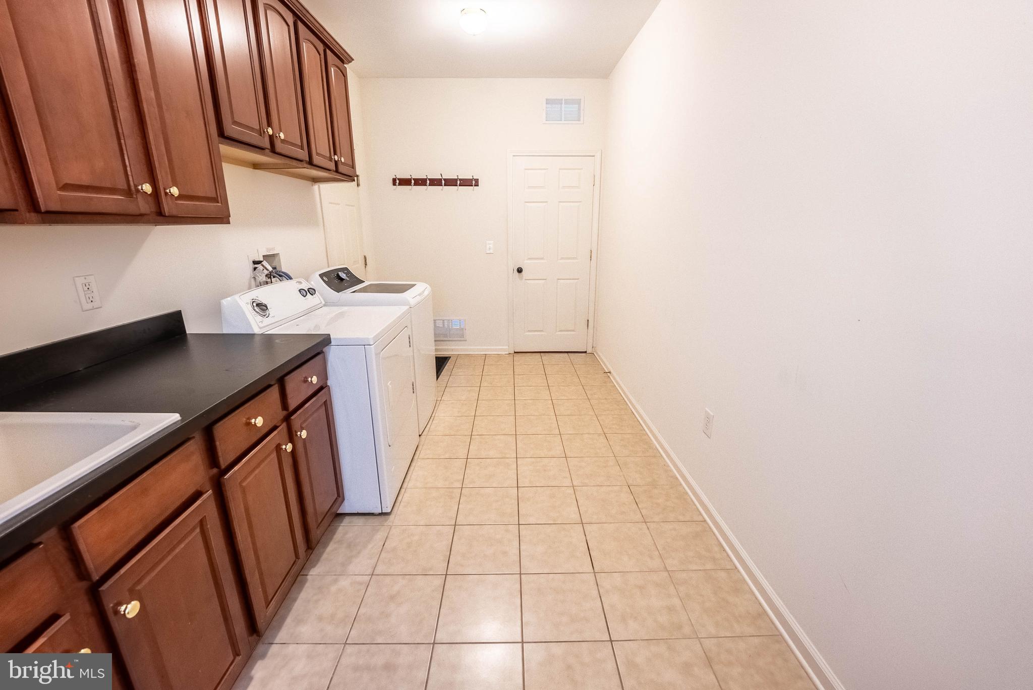 516 RACHEL DR