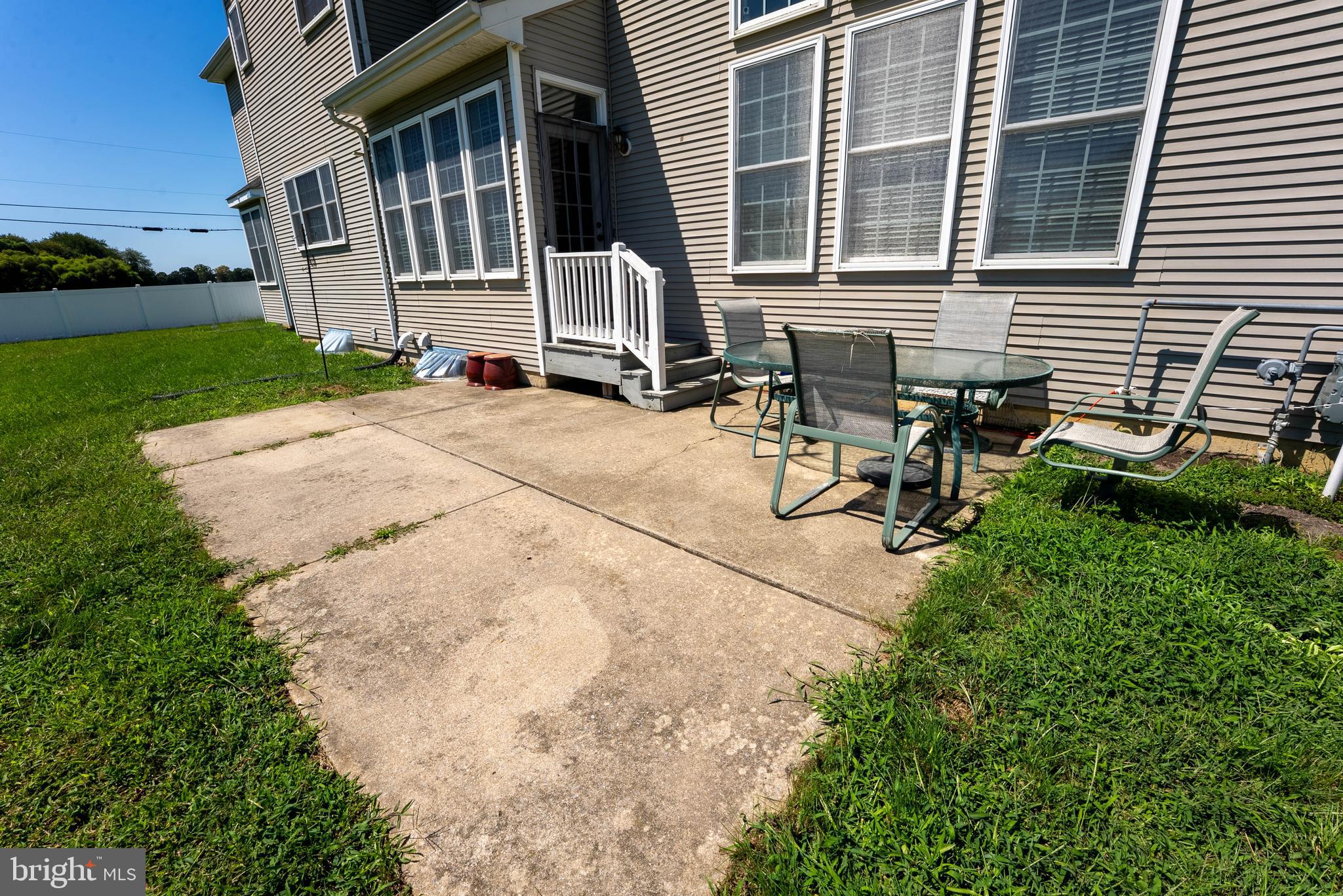 516 RACHEL DR